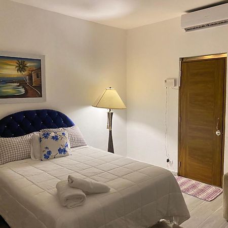 Only Room By Merengue House, 8 Minutos Airport Monte Adentro  Exterior photo