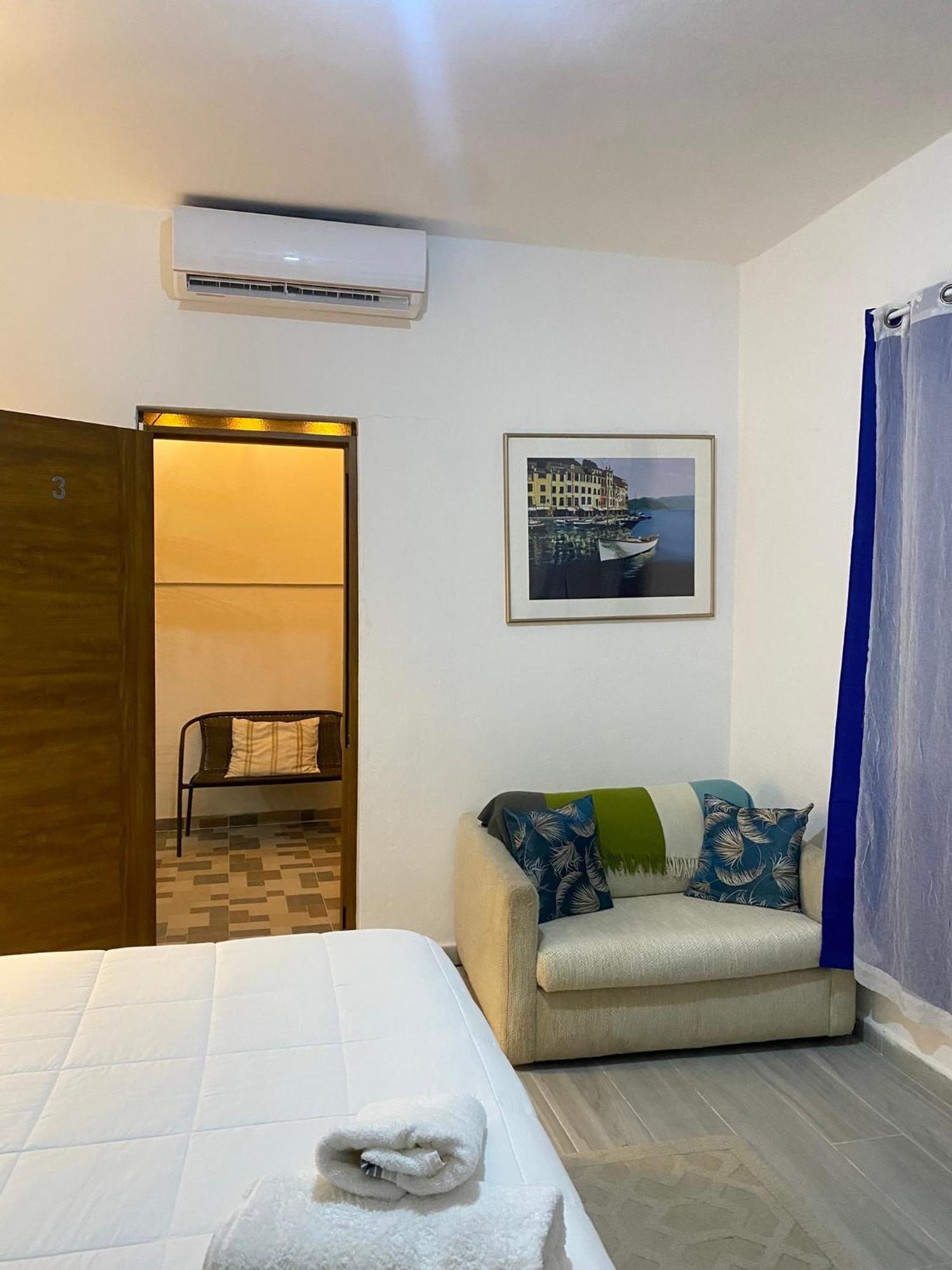 Only Room By Merengue House, 8 Minutos Airport Monte Adentro  Exterior photo