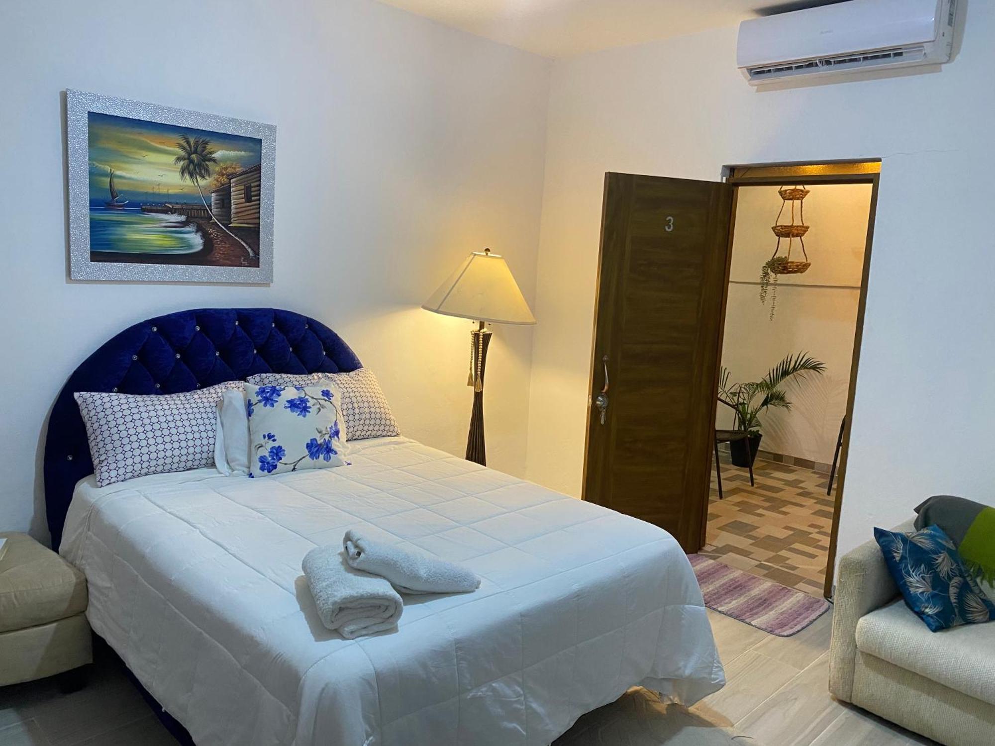 Only Room By Merengue House, 8 Minutos Airport Monte Adentro  Exterior photo